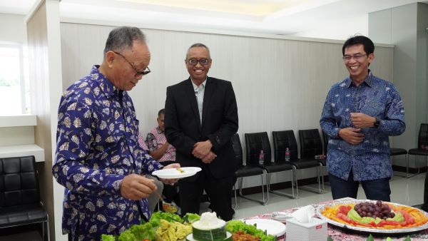Untag Surabaya Resmikan Gedung FEB, Rektor Minta Kinerja Makin Berkualitas